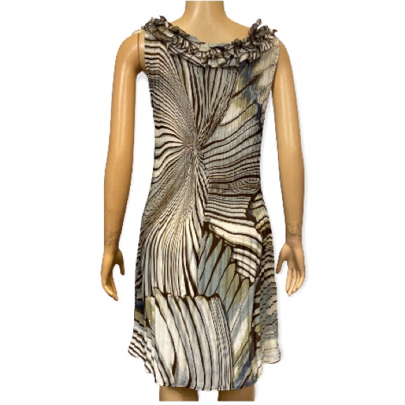 Robbie Bee Dress Pleated,Ruffle neckline sleeveless abstract tan brown size 8 - Picture 4 of 13